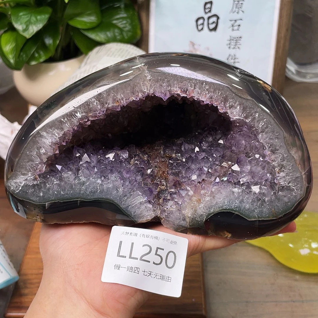 未镶嵌水晶大型摆件（非配饰）