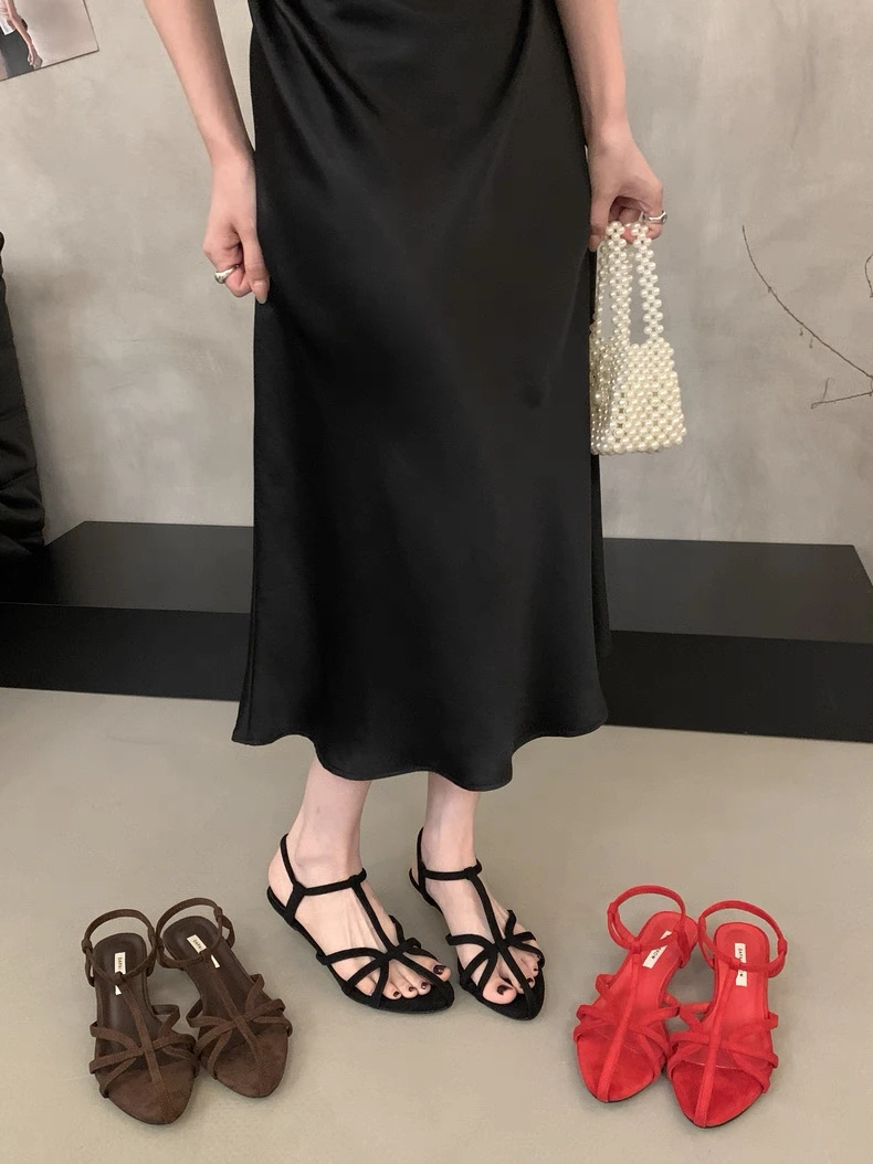 法式设计感夏季凉鞋女2025黑色复古显瘦气质露趾低跟配裙子女鞋子