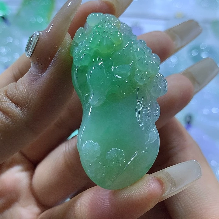 翡翠未镶嵌颈饰天然翡翠A货吊坠