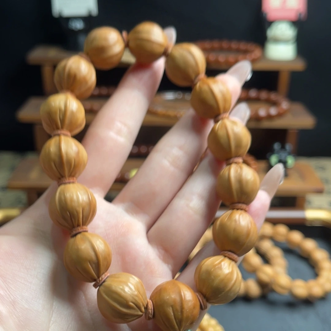 手串猴头核桃猴头雕刻四花铁核
