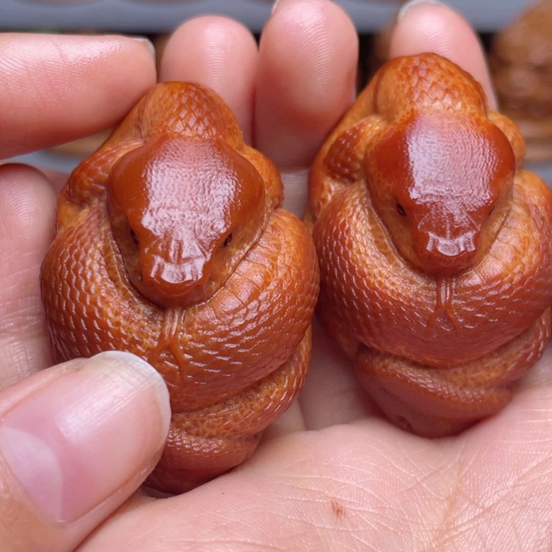 吊坠橄榄核蛇手球3.3