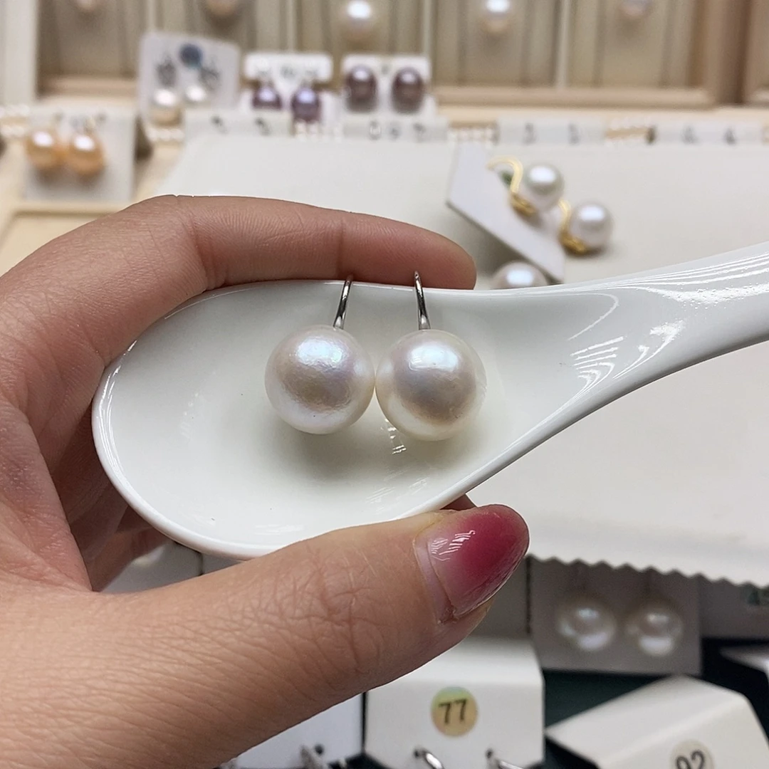 涛***子淡水珍珠银S925镶嵌颈饰