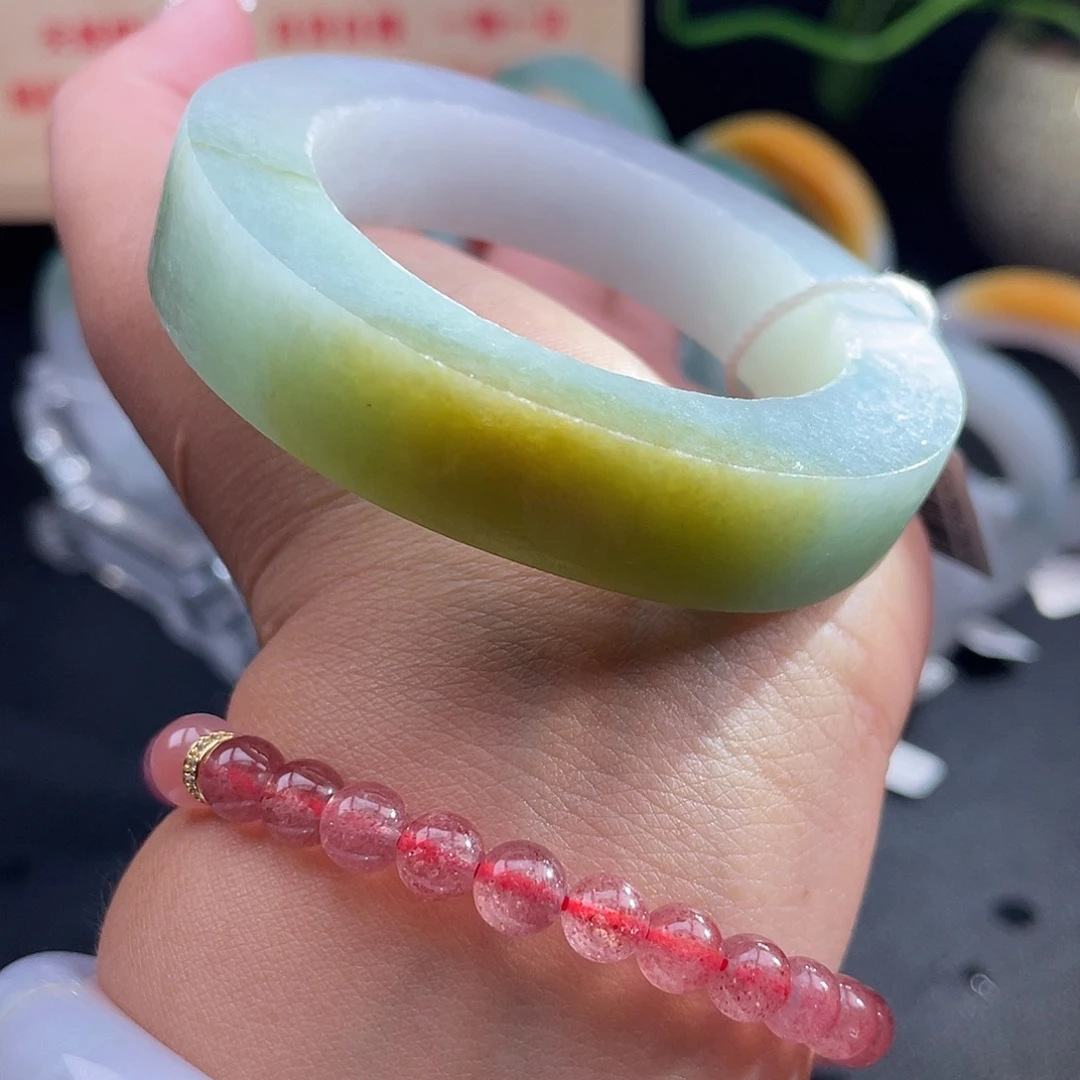 未镶嵌翡翠手镯定制翡翠