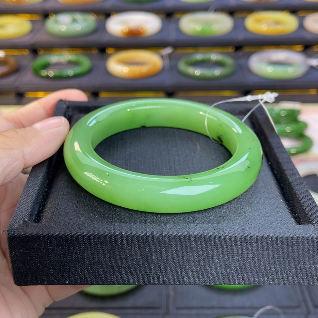 和田玉未镶嵌手镯-强推！翠果绿！猕猴桃