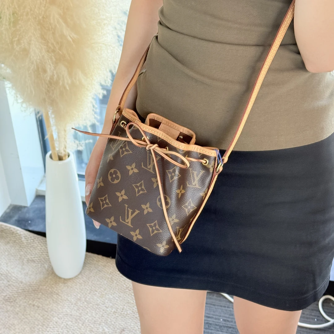 95新 LouisVuitton/路易威登 芯片款原皮老花nano斜挎抽绳水桶