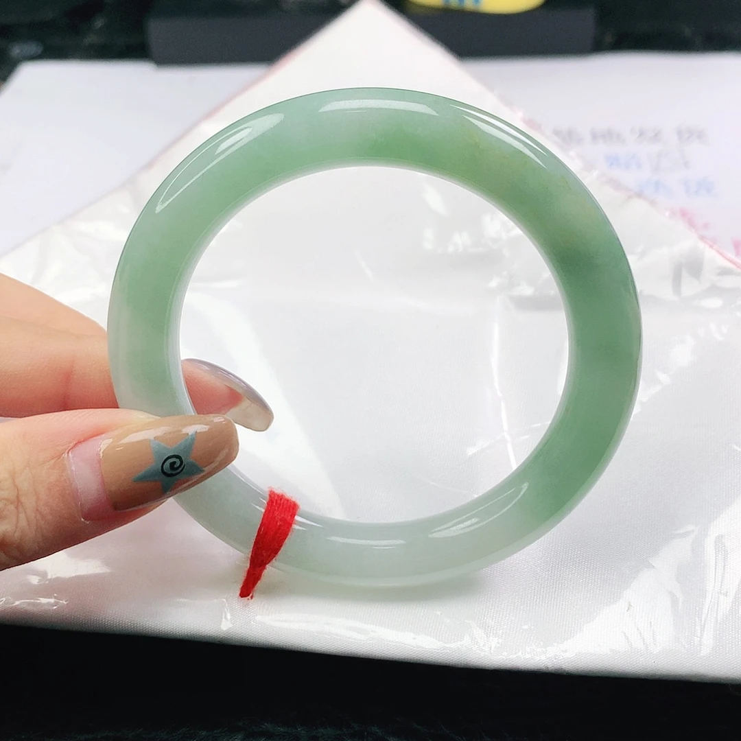 翡翠未镶嵌手镯翡翠54.2甜绿美人条