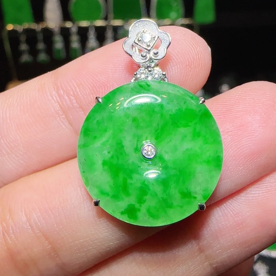 翡翠18K金镶嵌挂件