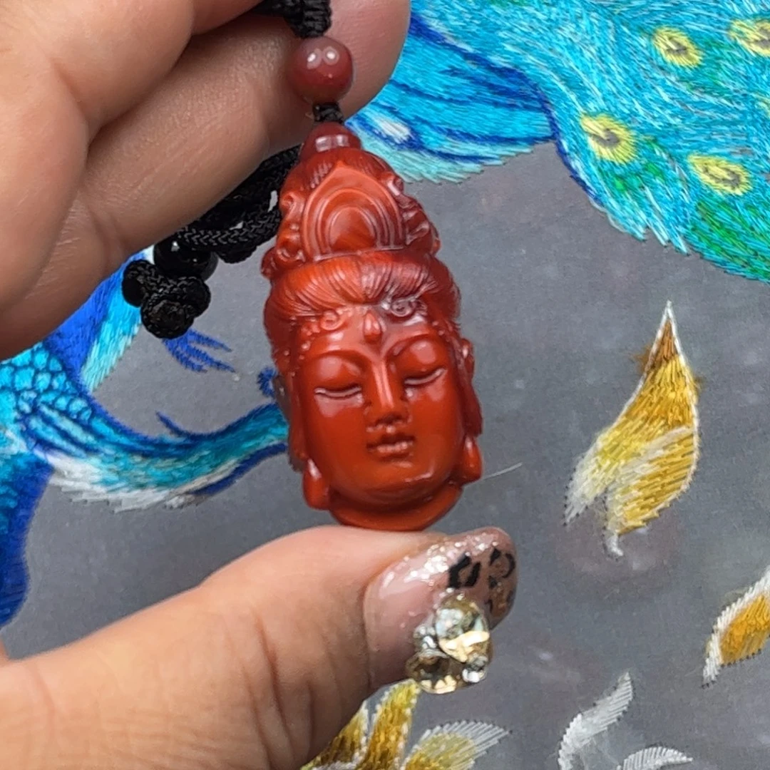 南红玛瑙吊坠未镶嵌