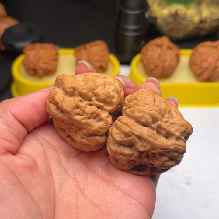 核桃文玩核桃蛤蟆头