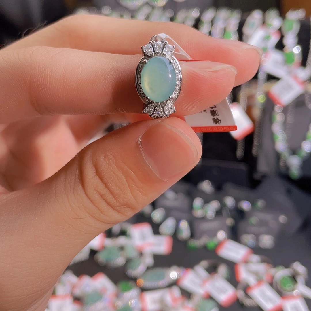 翡翠戒指未镶嵌