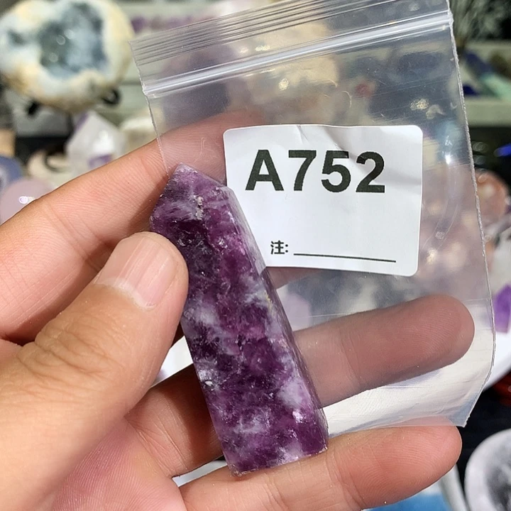 陆***杉未镶嵌水晶珠宝半成品天然水晶A752