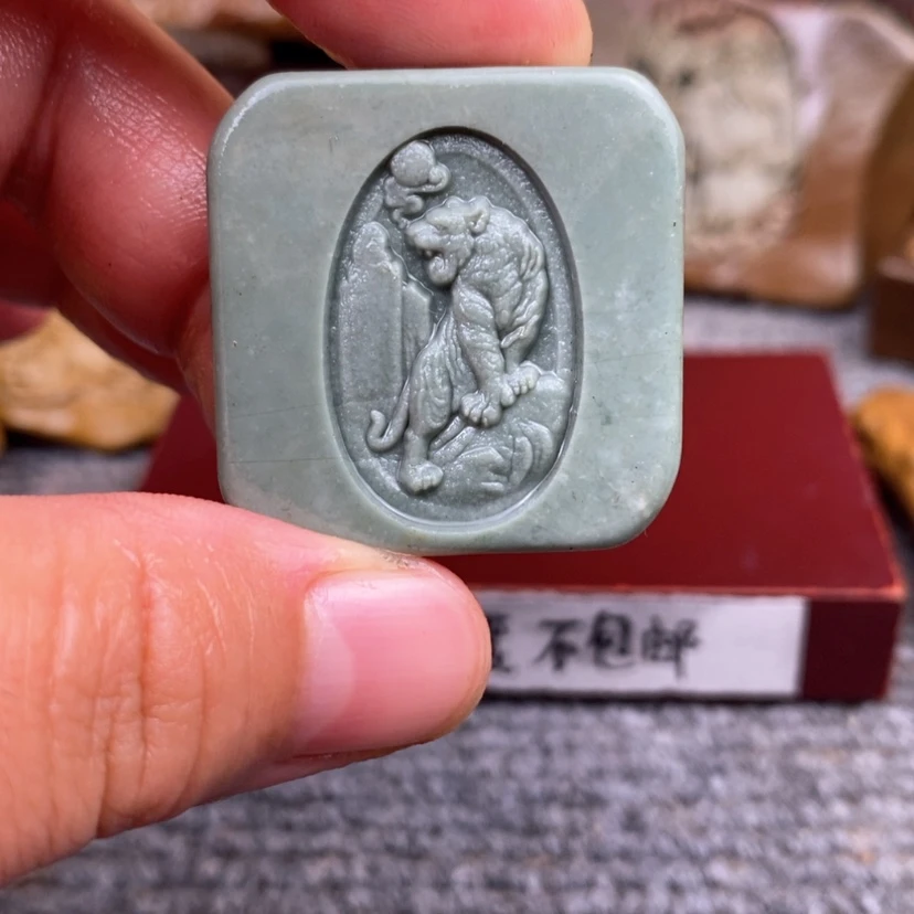 【闪购商品】原石雕刻手把件