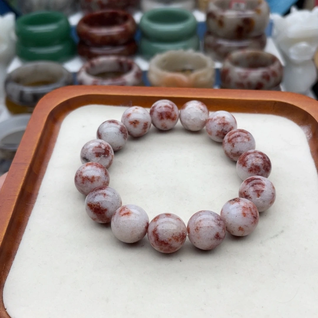 石英岩玉未镶嵌手镯