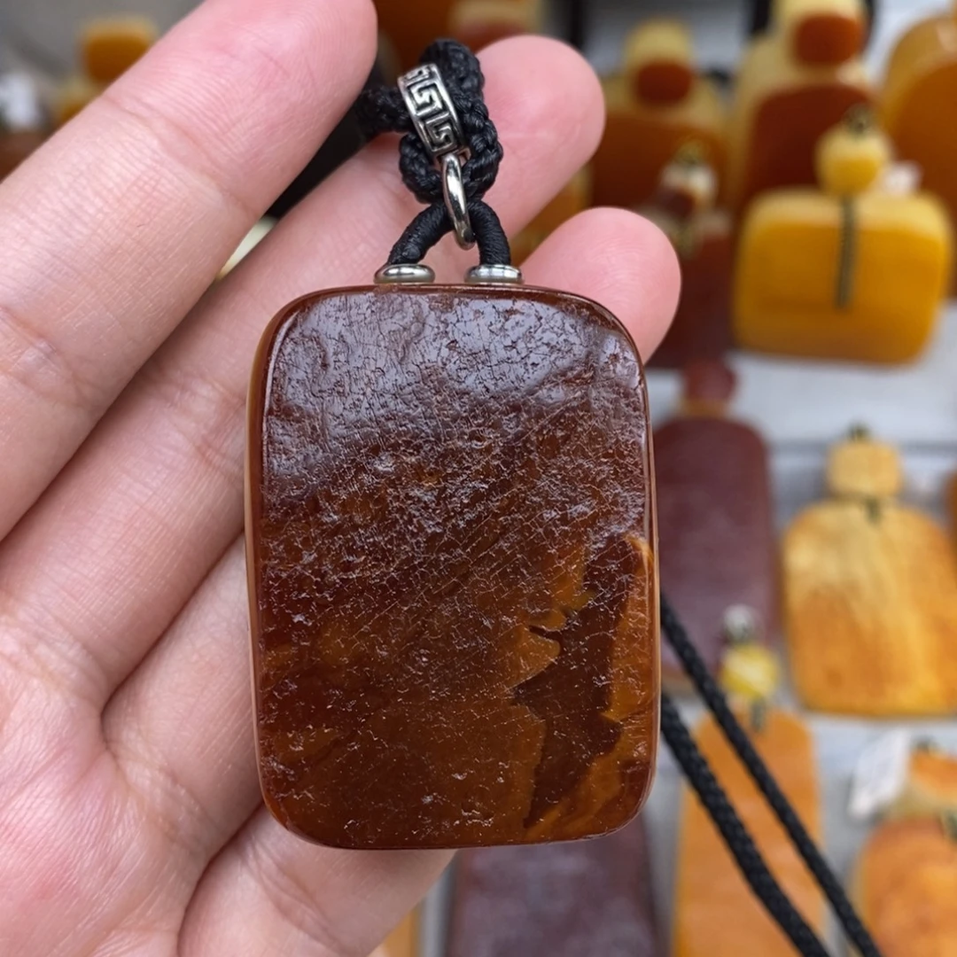 琥珀未镶嵌珠宝奇石