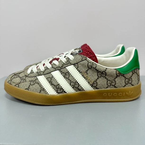99新 GUCCI/古驰 39.5码 双G满印 低帮板鞋
