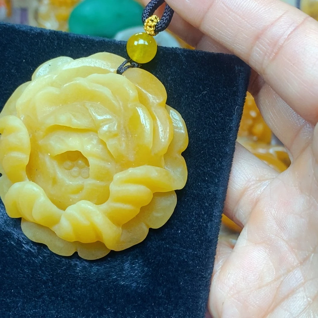 未镶嵌石英质玉（黄龙玉）吊坠(不含链)