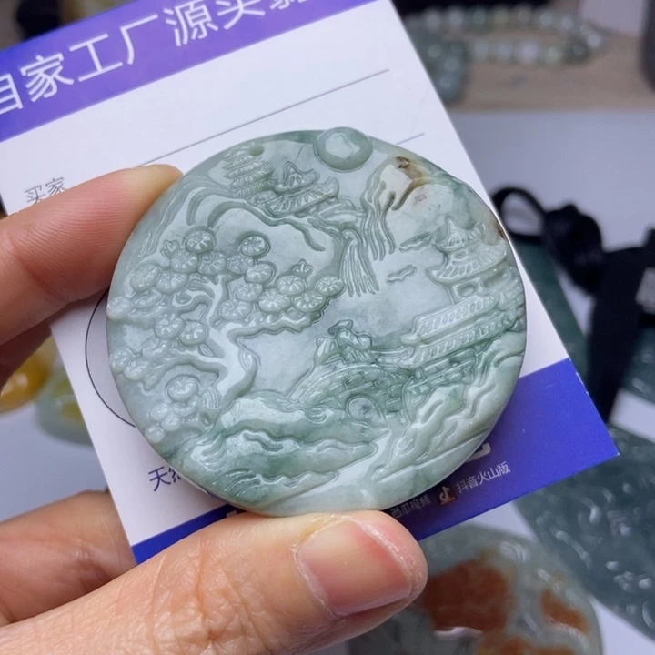 翡翠颈饰未镶嵌翡翠