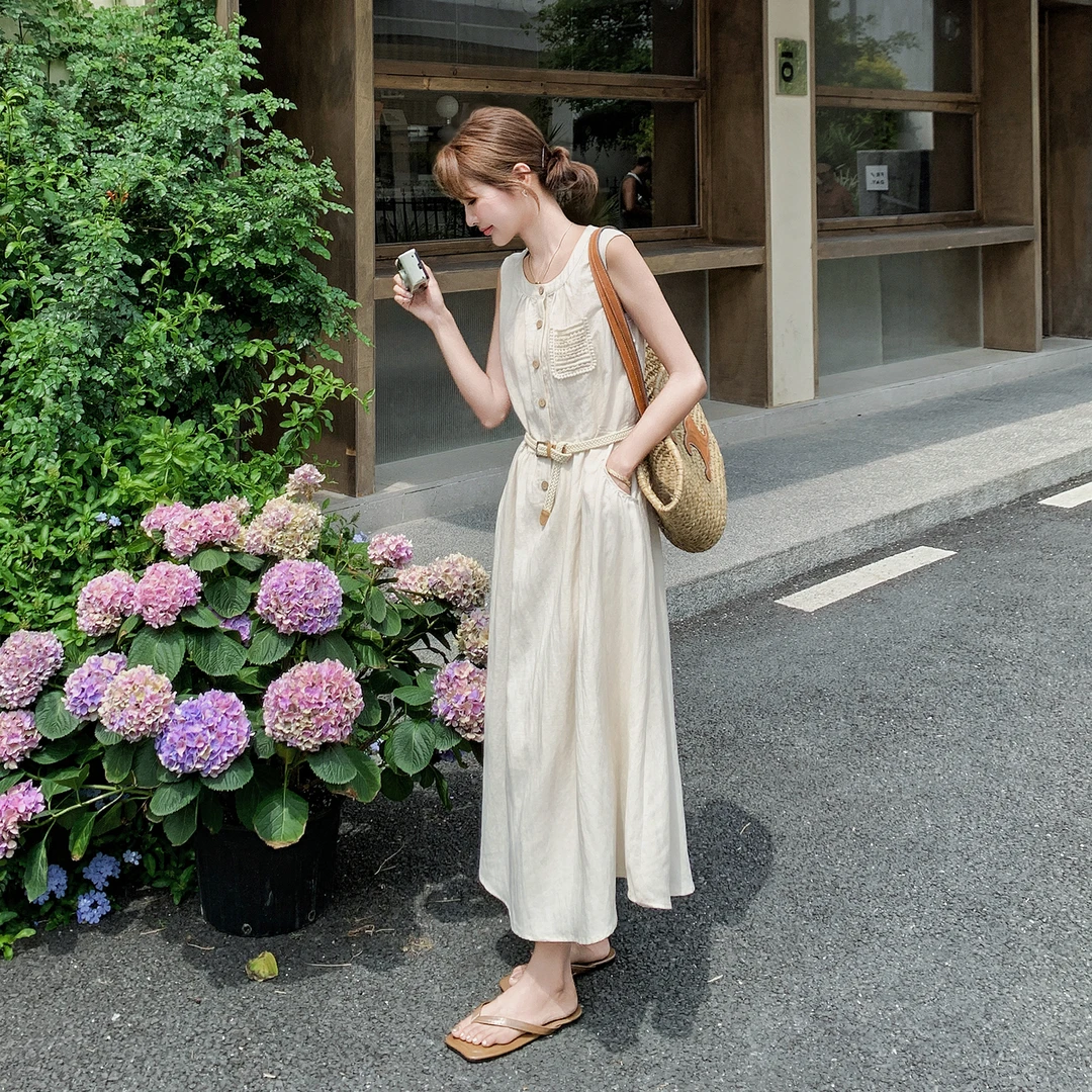 超好看简约无袖连衣裙女2025夏季新款设计感系带收腰显瘦A字长裙