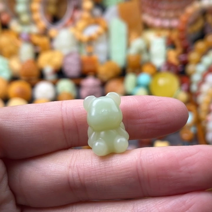 石英质玉（缅黄）未镶嵌珠宝半成品捡漏小熊