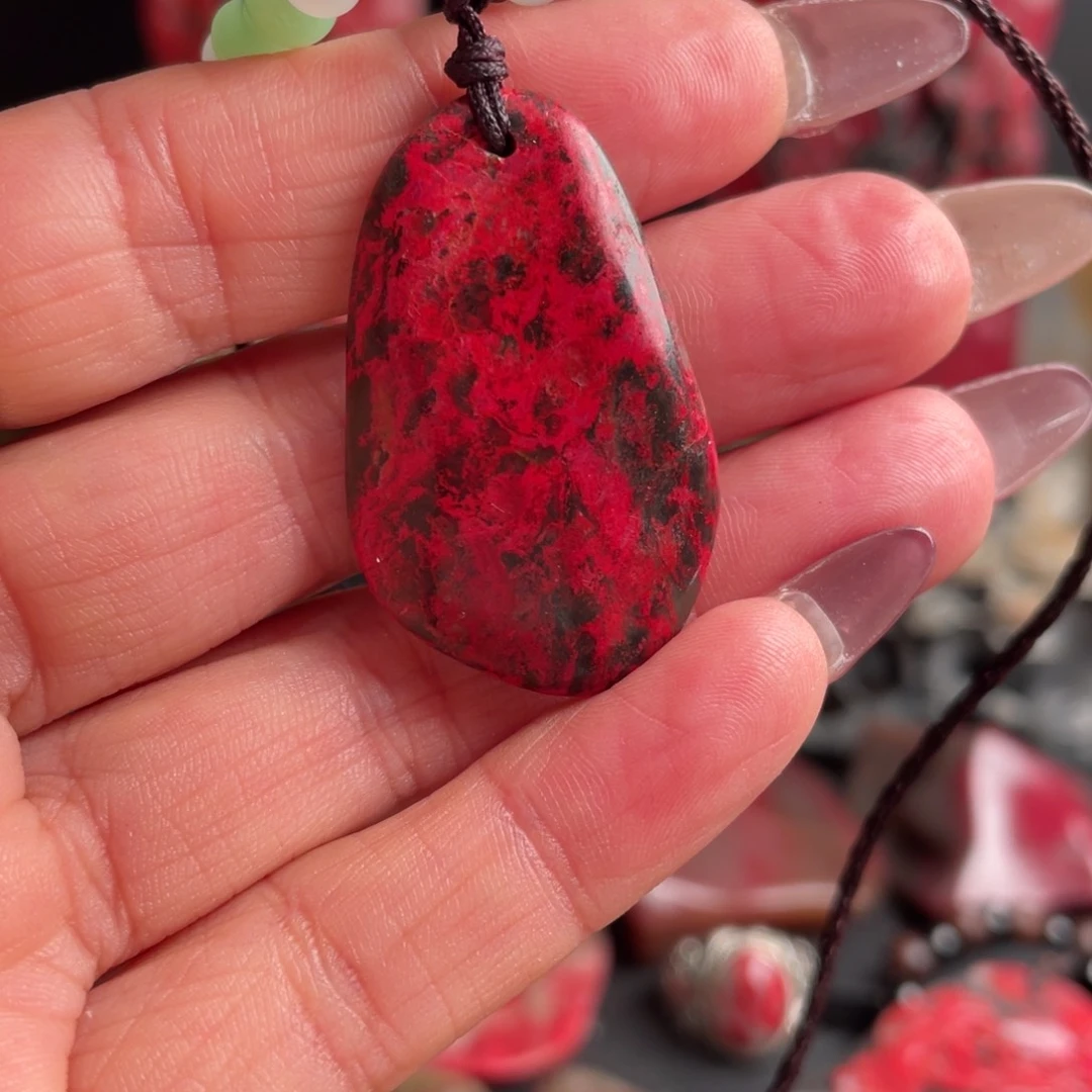 昌化鸡血石昌化鸡血石挂件