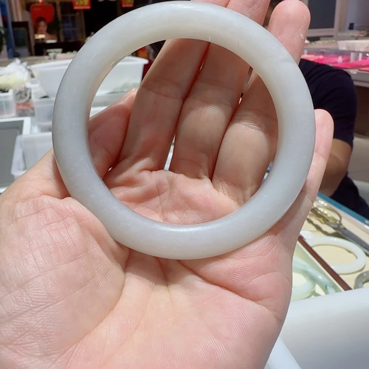 未镶嵌手镯和田玉391