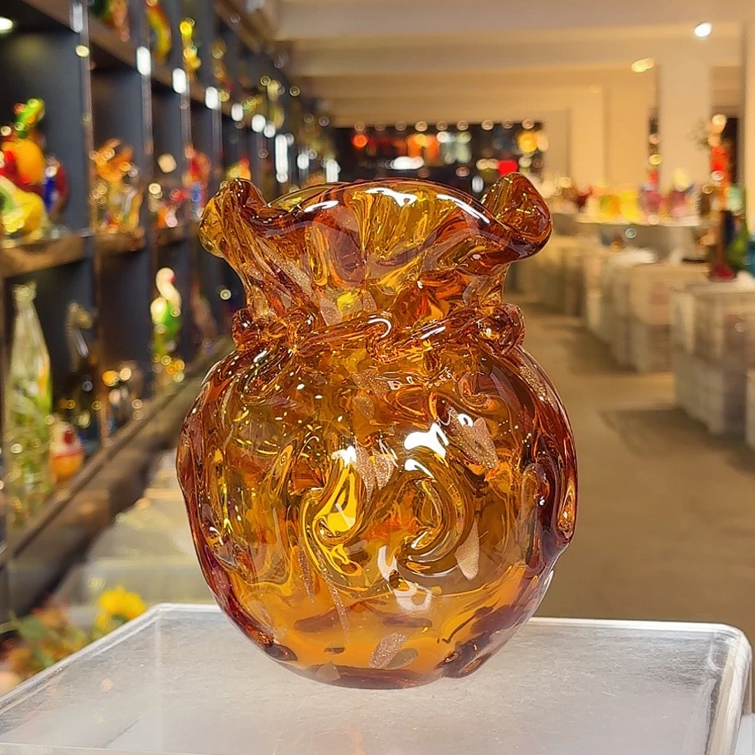 摆件琉璃塔等文物和艺术作品