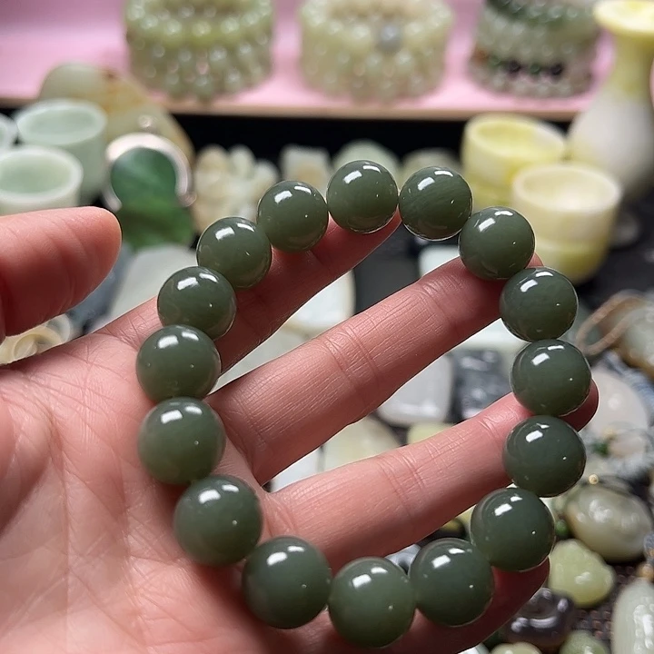 和田玉（糖玉）未镶嵌颈饰