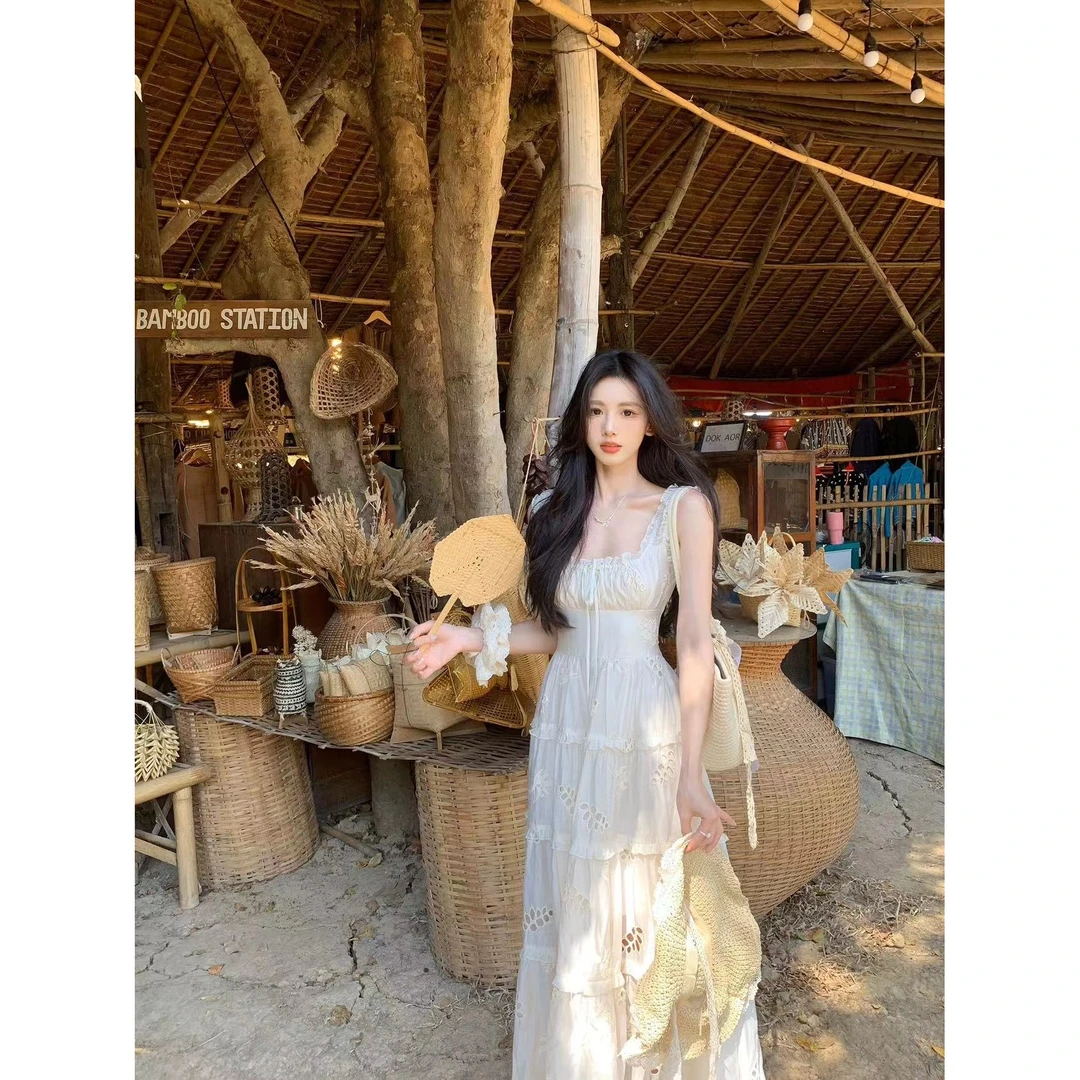 2025夏季新款日暮伊甸园吊带连衣裙蕾丝显瘦气质白色法式小众长款