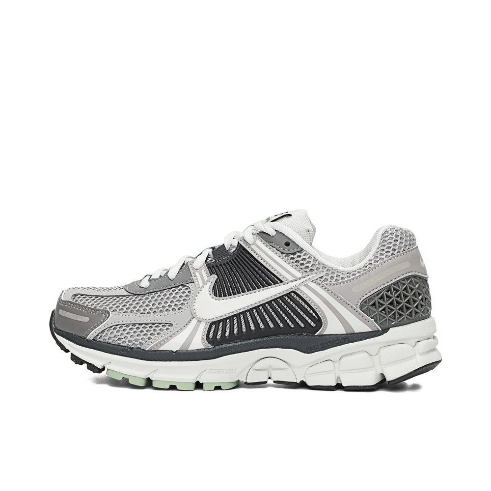 【耐克专属】Nike耐克女子W NIKE ZOOM VOMERO 5休闲鞋FB8825-001