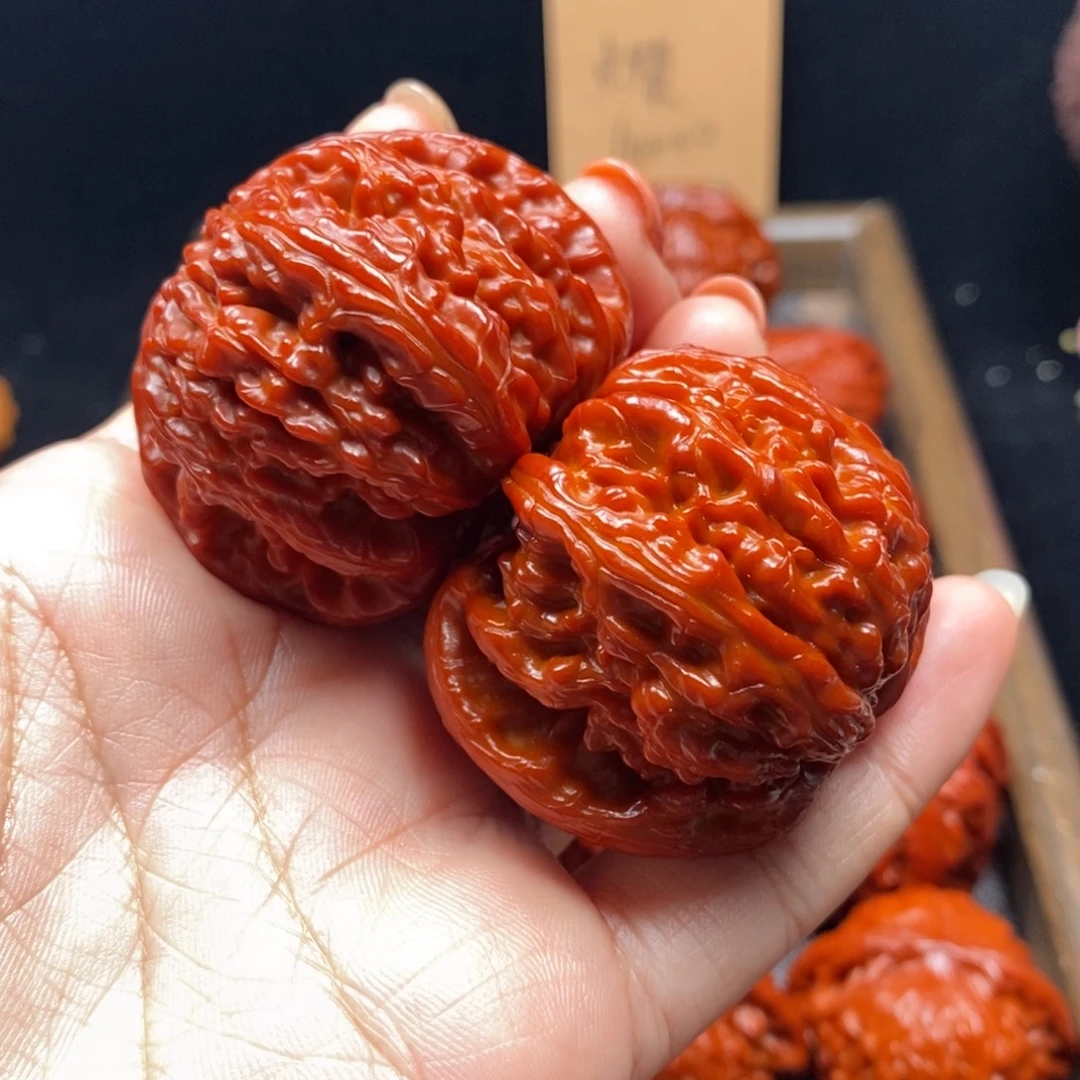 文玩核桃吊坠白狮子827