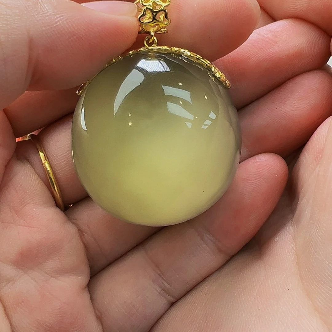 未镶嵌琥珀珠宝奇石