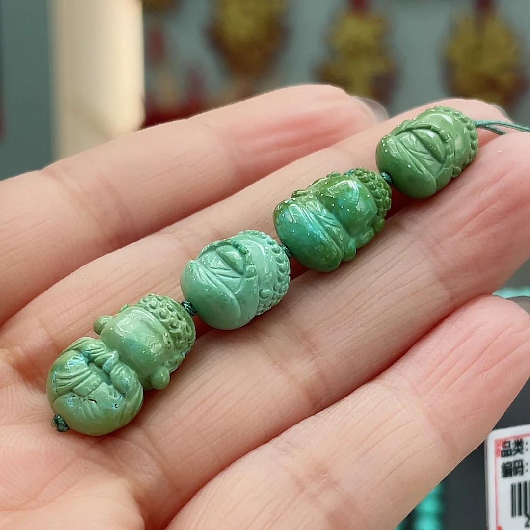 绿松石颈饰未镶嵌