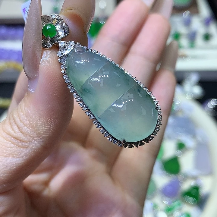 翡翠18K金镶嵌吊坠(不含链)