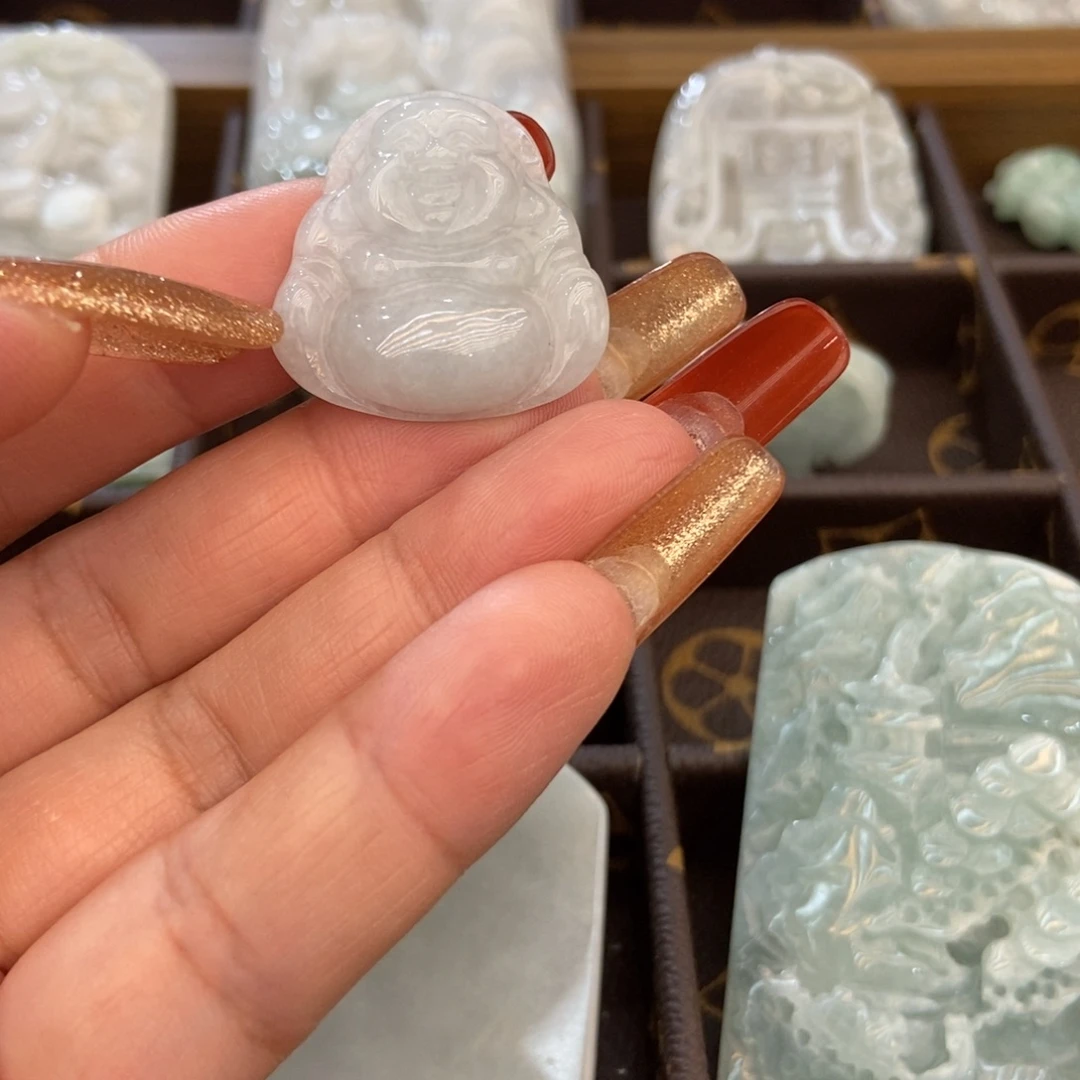 翡翠未镶嵌颈饰翡翠首饰