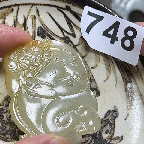 瓷片瓷器是古代文化与传统绘画艺术之间