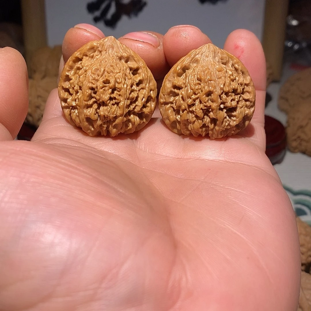 文玩核桃把件34尺满天星