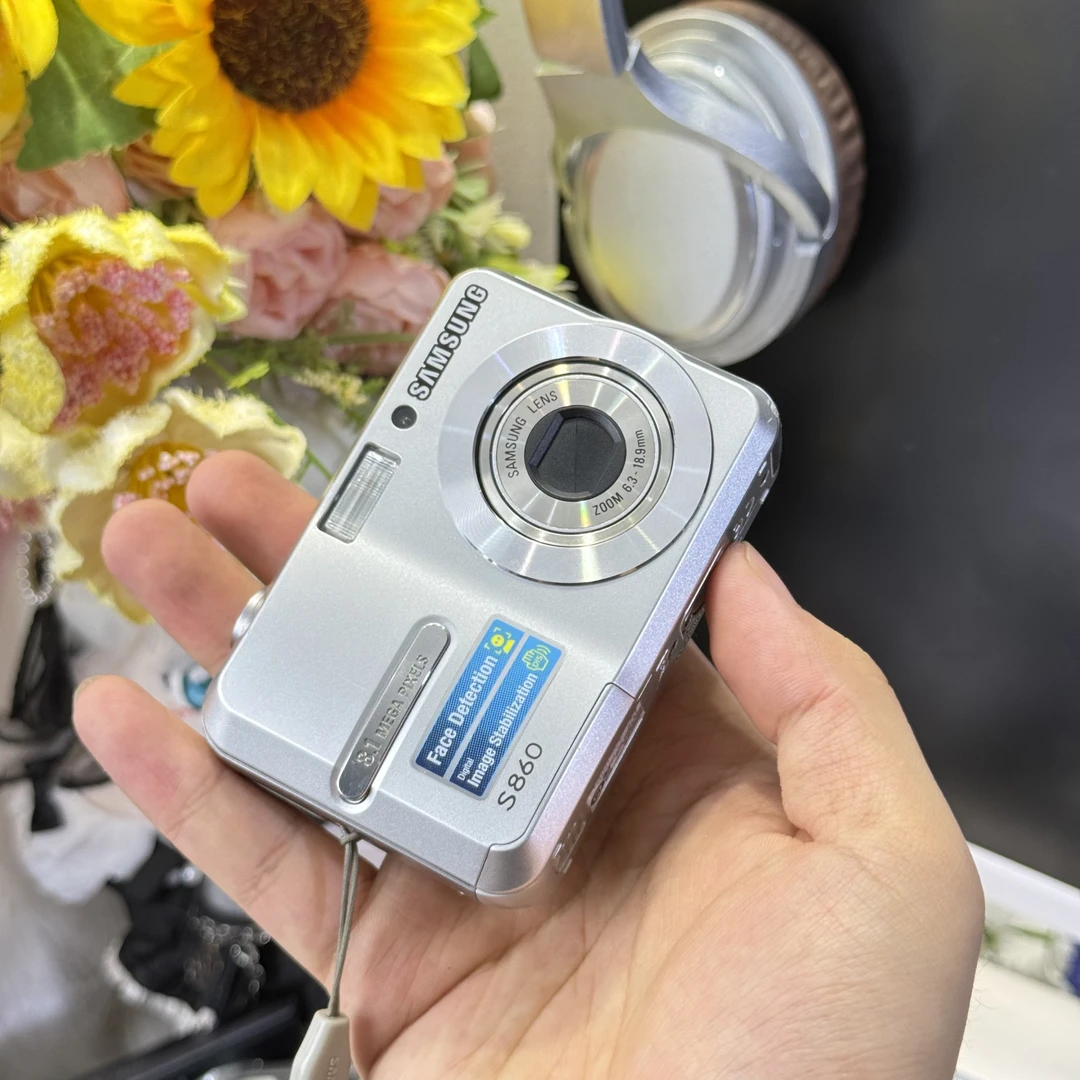 9新 Samsung/三星 三星s860冷白皮柔焦复古感 五号电池供电