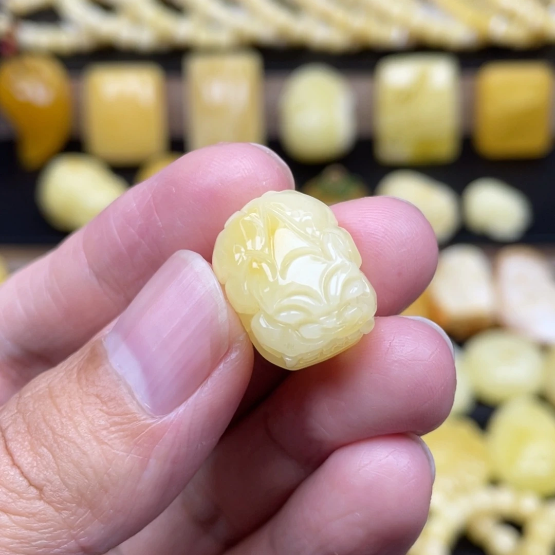 琥珀未镶嵌裸石琥珀蜜蜡