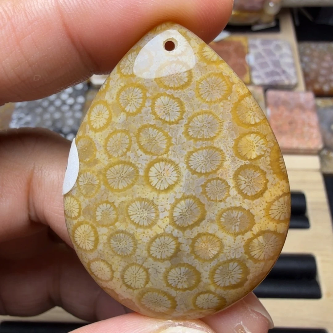 硅化玉未镶嵌纯天然色有机玉石保真色