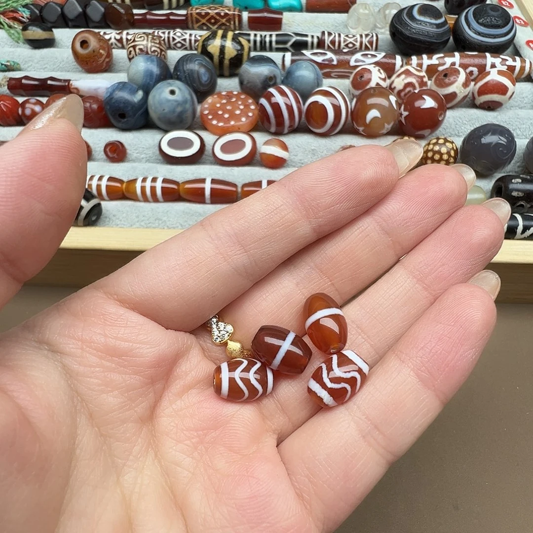 吉****玛瑙/玉髓未镶嵌珠宝半成品