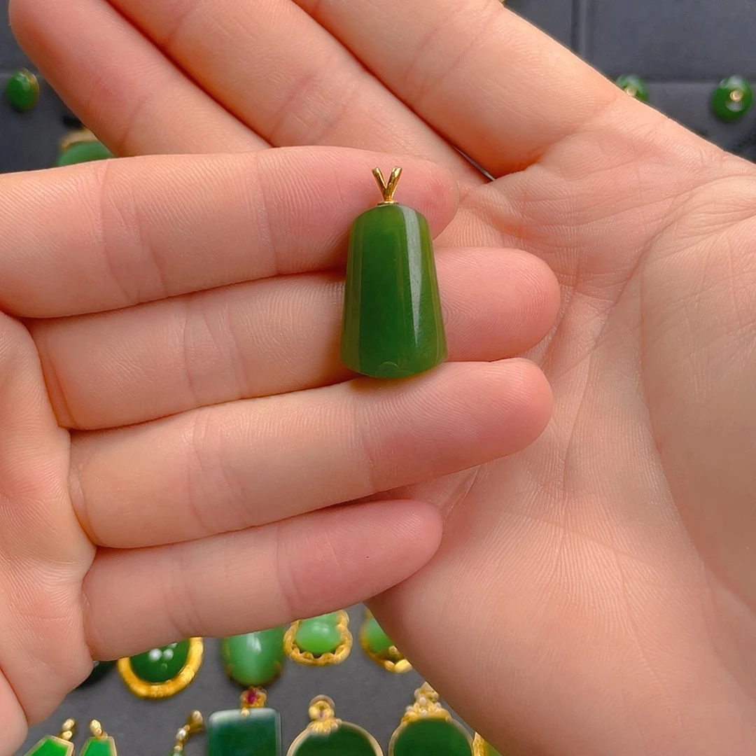 和田玉（碧玉）18K金镶嵌吊坠(不含链)