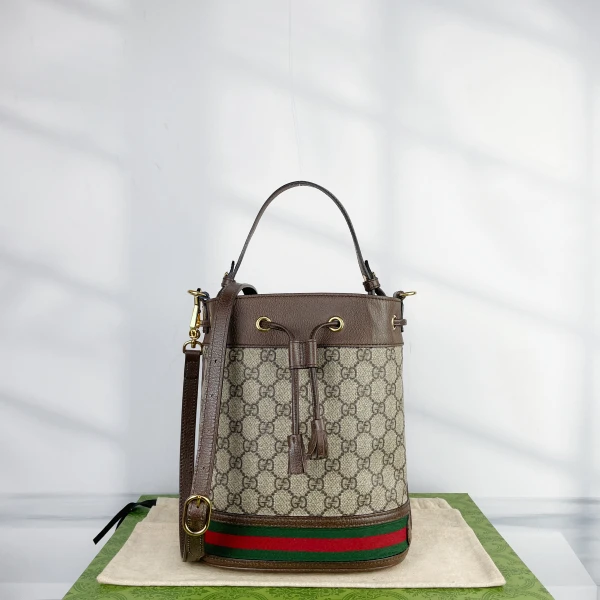 古驰/包包/95新/小号(20.5 x 26 x 11 cm)/C9208352737