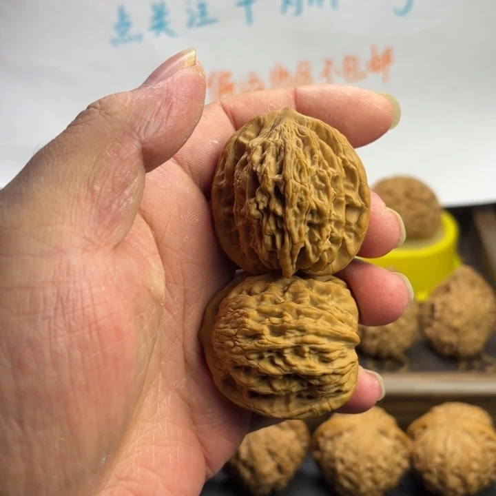 把件文玩核桃福利体验款麦穗虎头