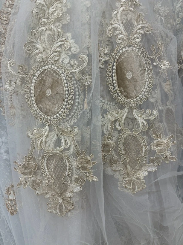 38033 6.5×2.91 绣花纱