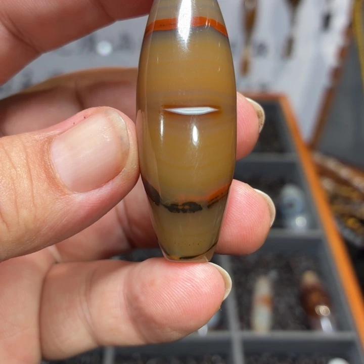 炳***心玛瑙/玉髓散珠_HEIMORI 天然天珠