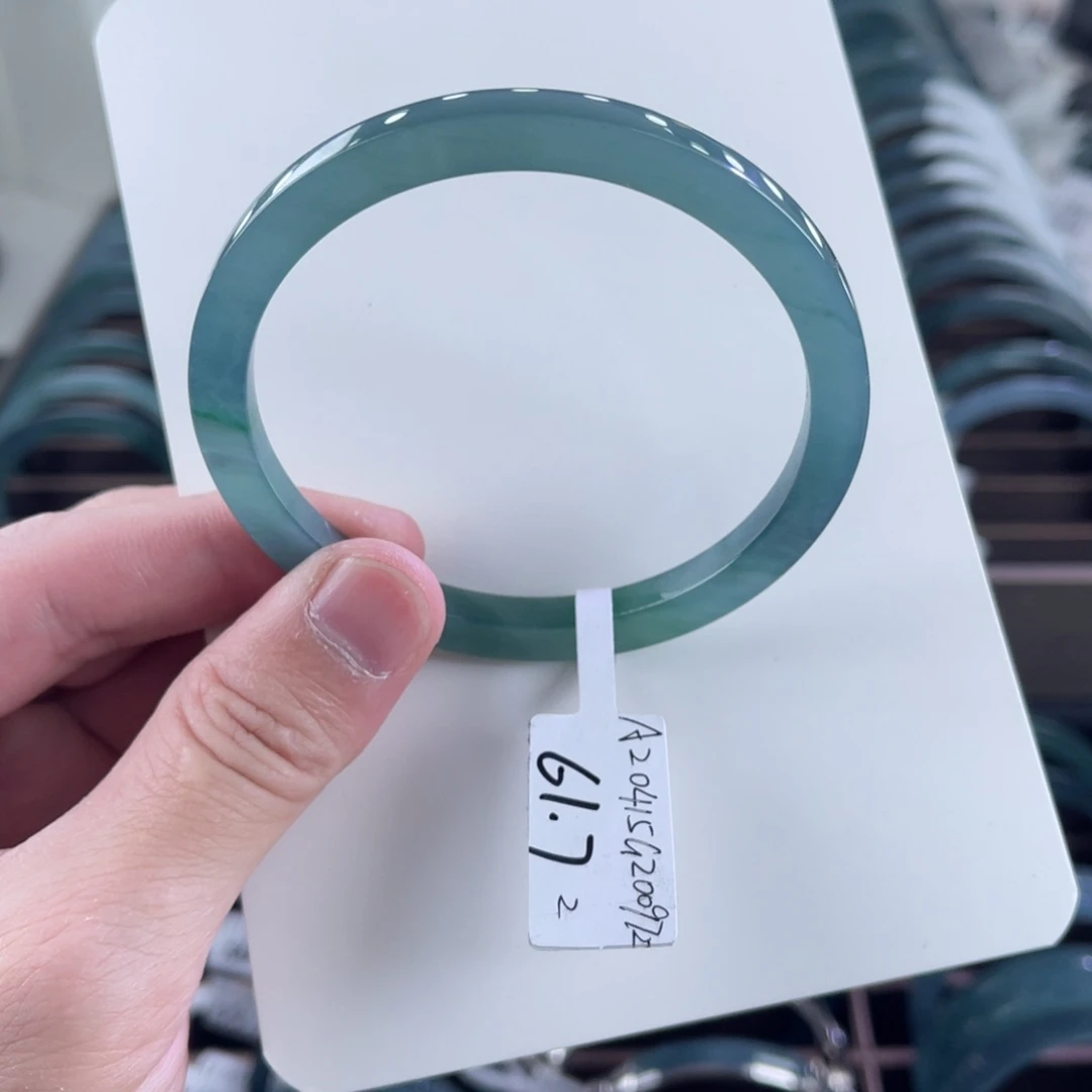 翡翠未镶嵌手镯61.72