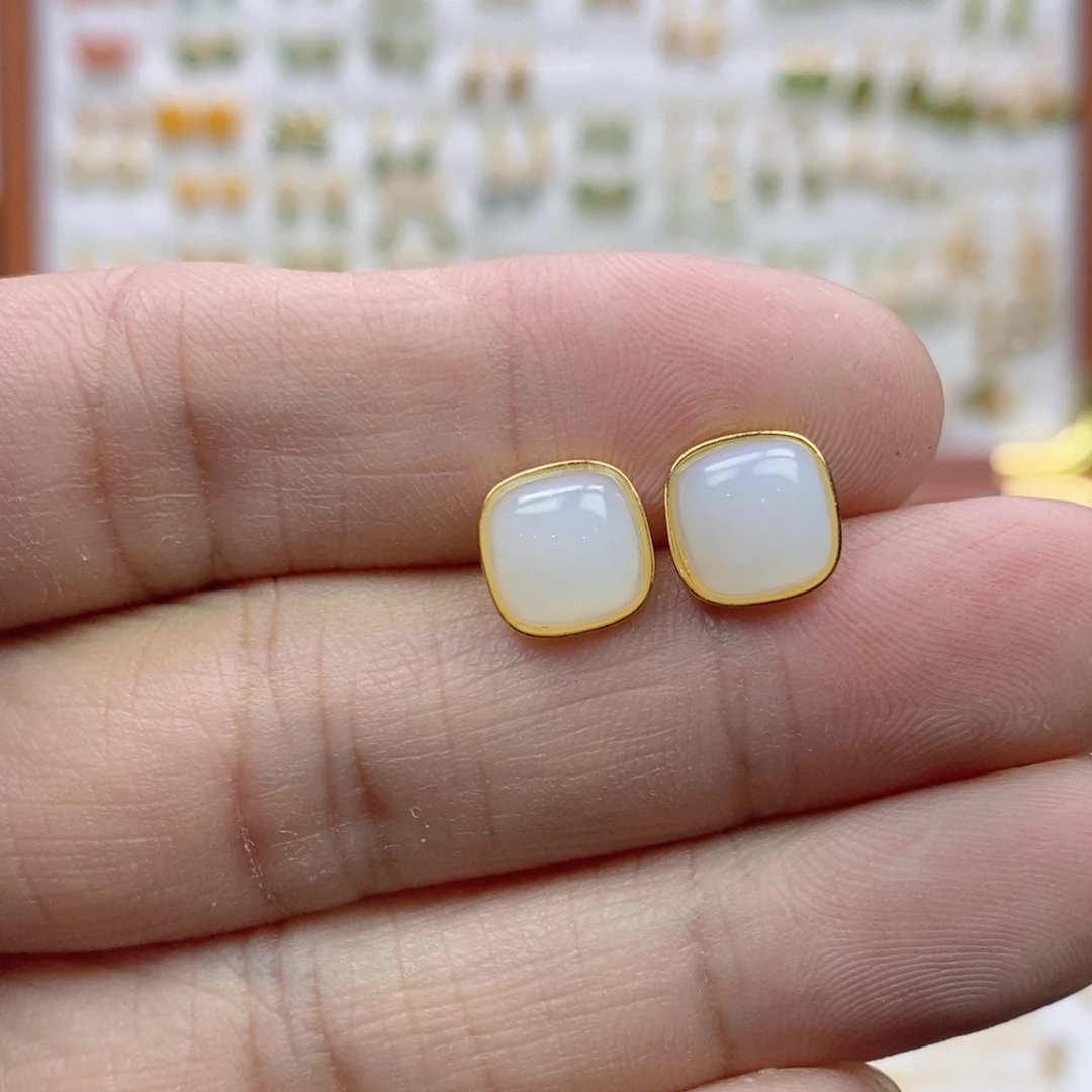 云***1和田玉银S925镶嵌耳饰