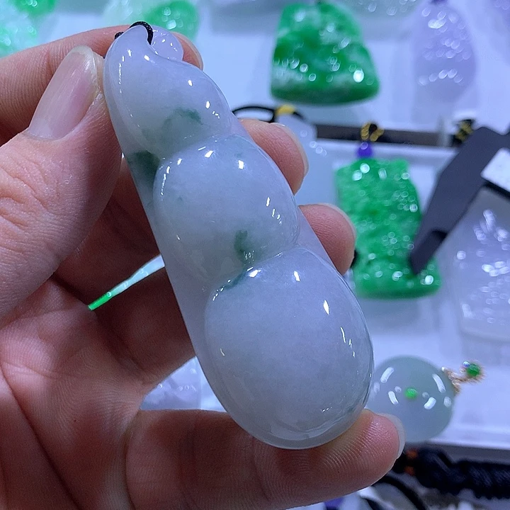翡翠未镶嵌颈饰天然翡翠A货吊坠