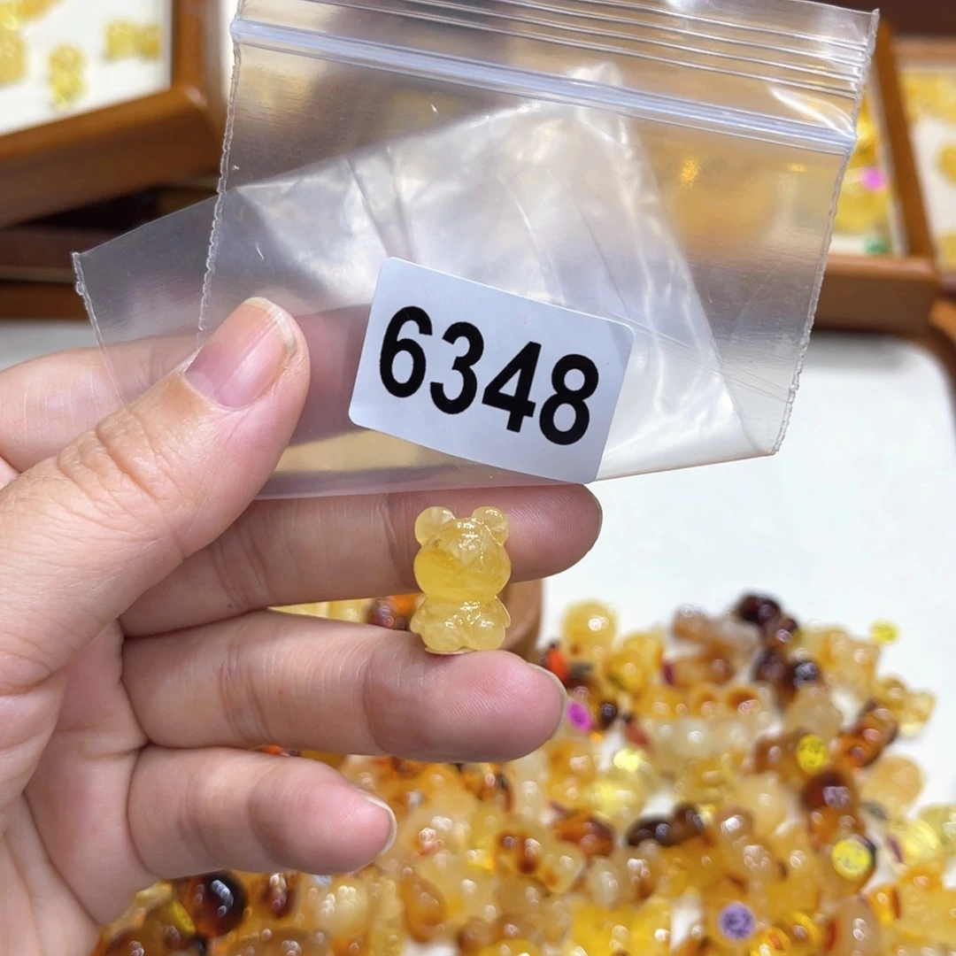 未镶嵌琥珀珠宝奇石