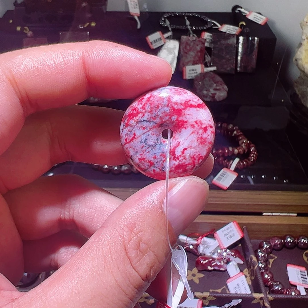 天然辰砂天然朱砂扣子